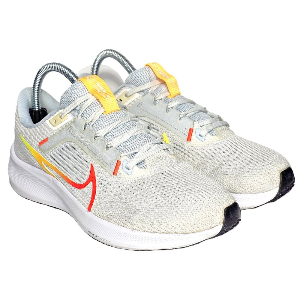 Nike Air Zoom Pegasus 40 Womens Size 8 White DV3854-102  Athletic Running Shoes